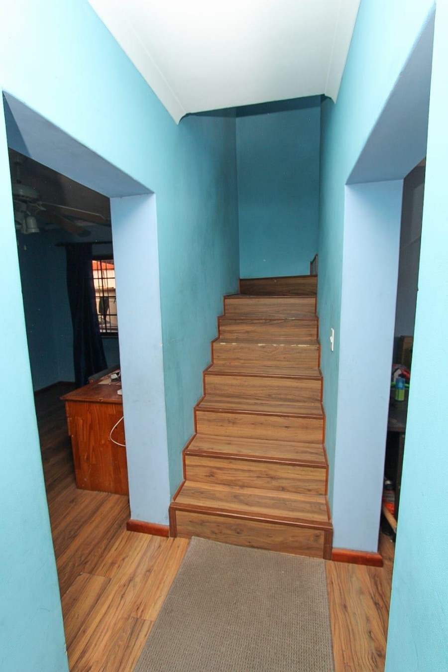4 Bedroom Property for Sale in London Village Western Cape